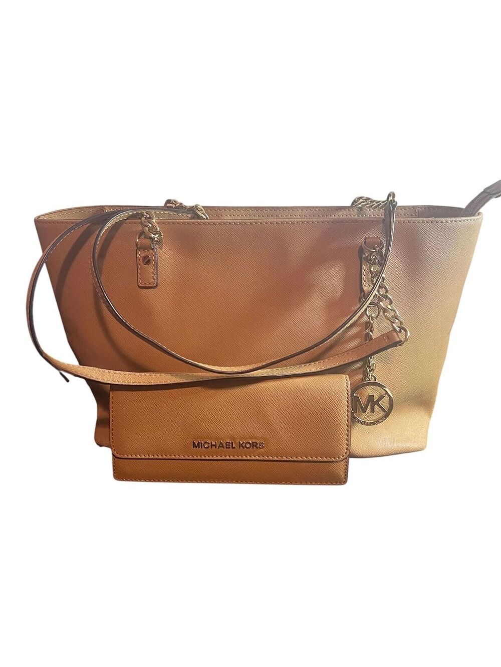 MK68. Michael Kors Jet Set Saffiano Leather Tote Bag with matching wallet